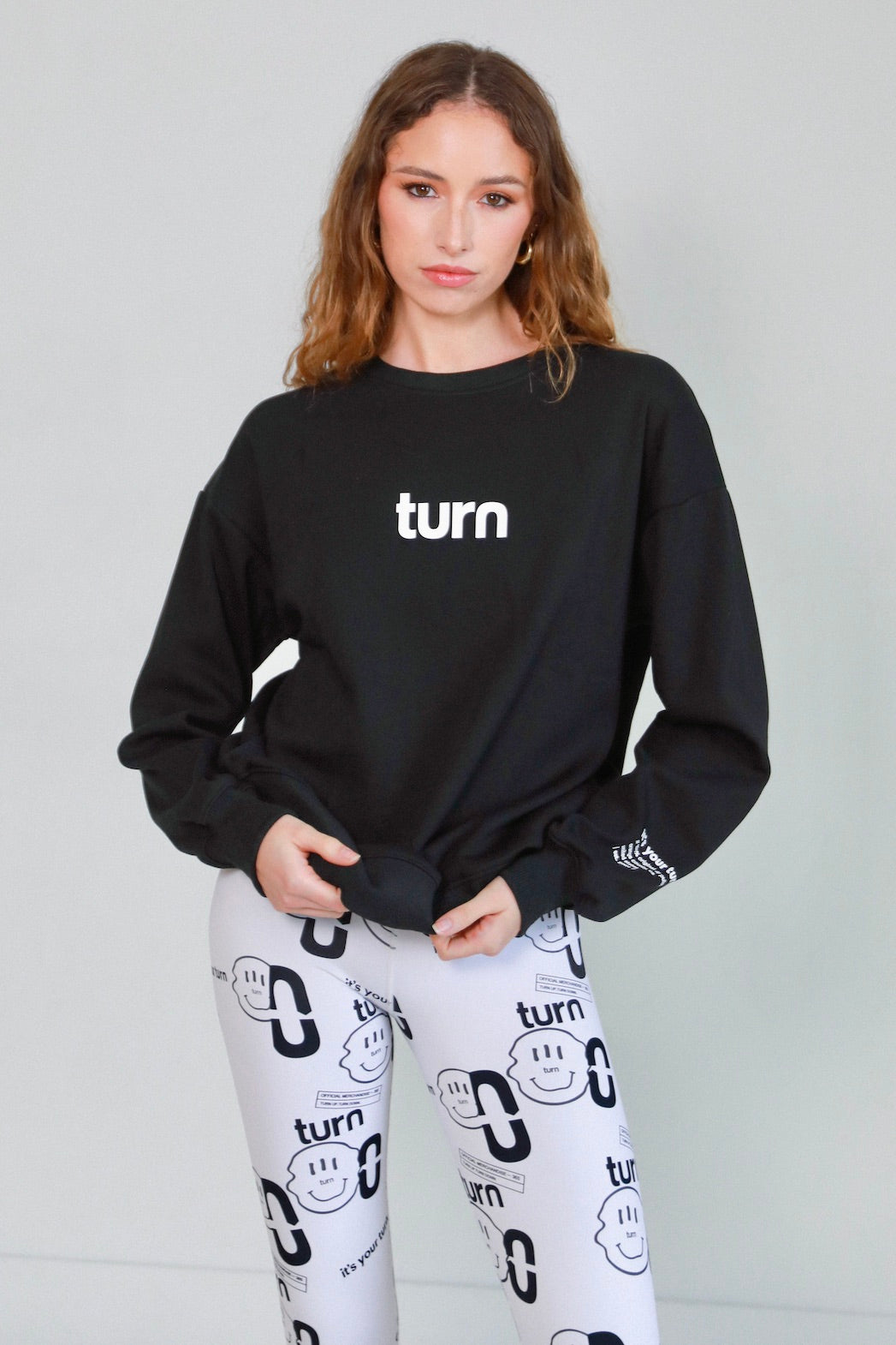 turn logo sweatshirt