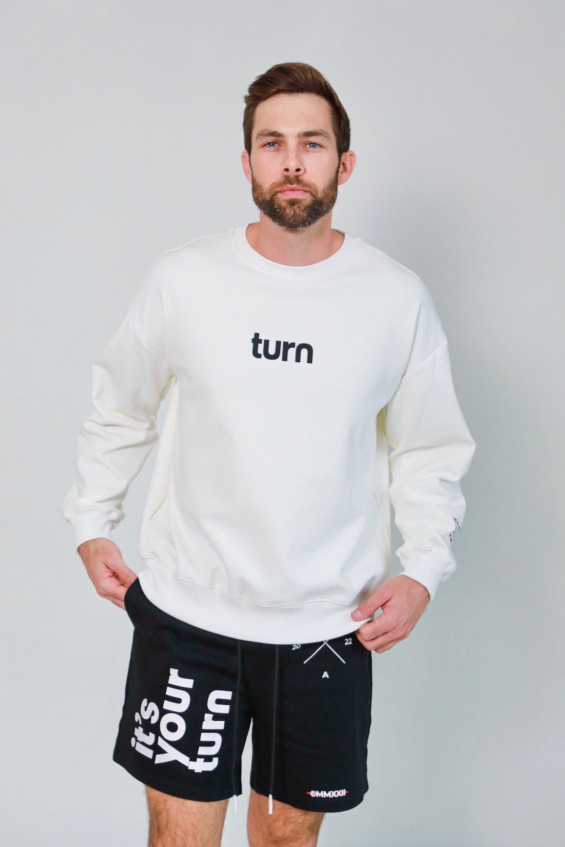 turn logo sweatshirt