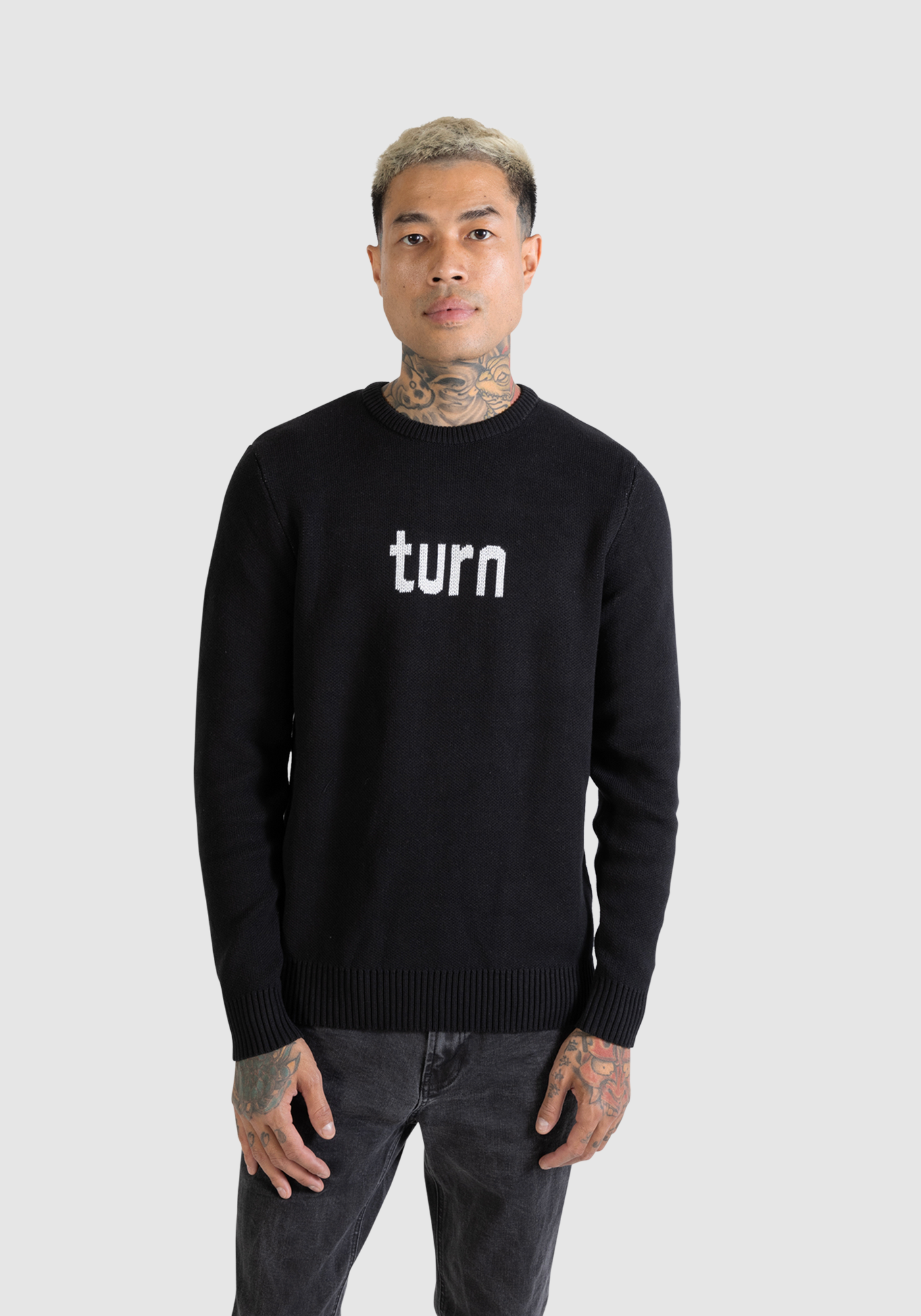 logo sweater