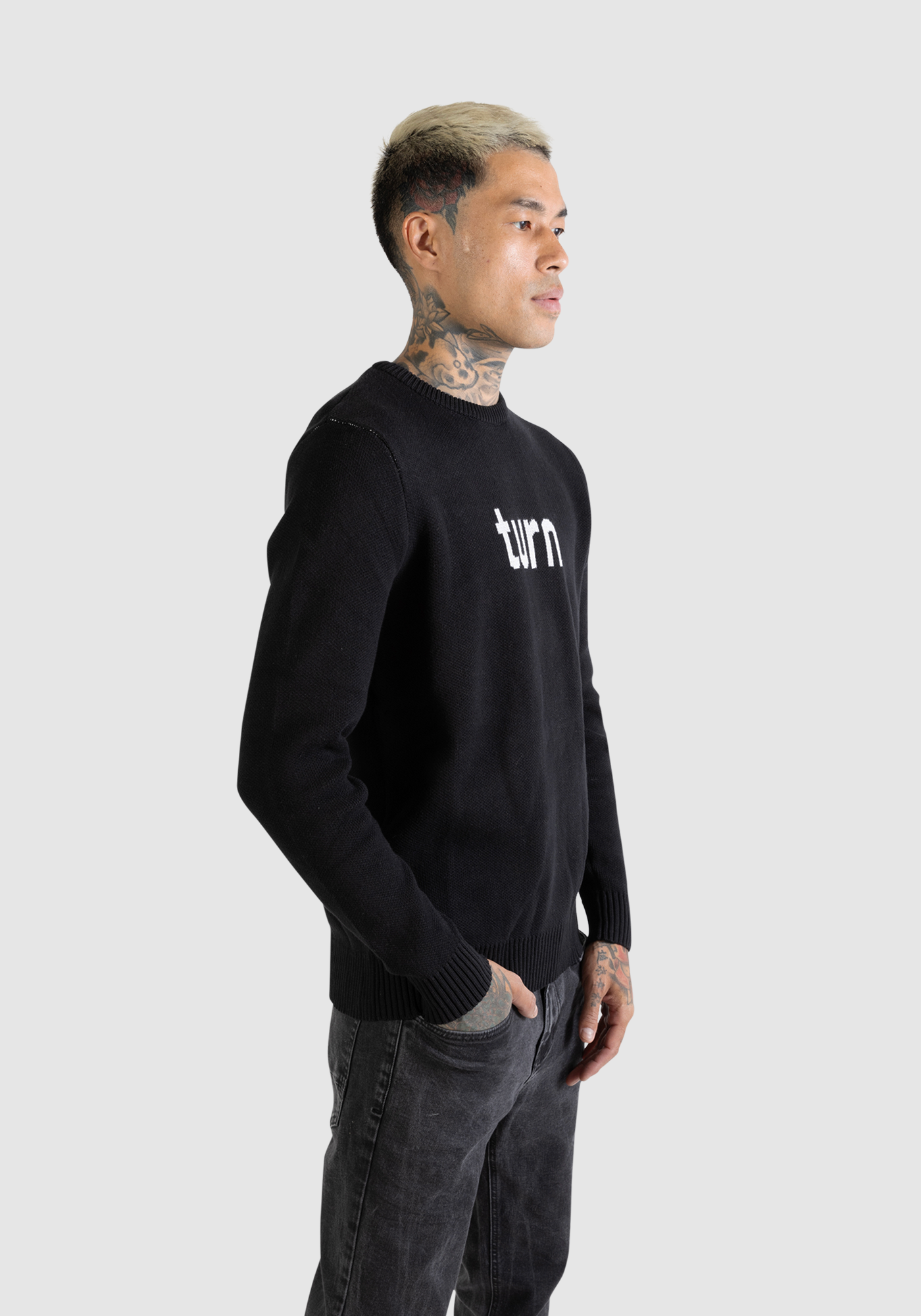 logo sweater