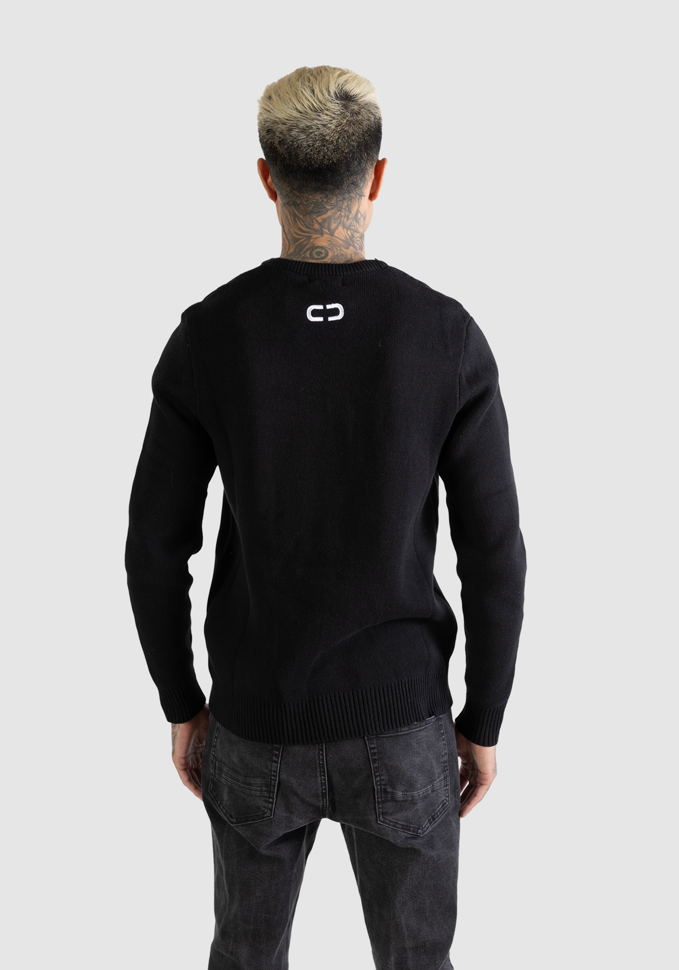 logo sweater